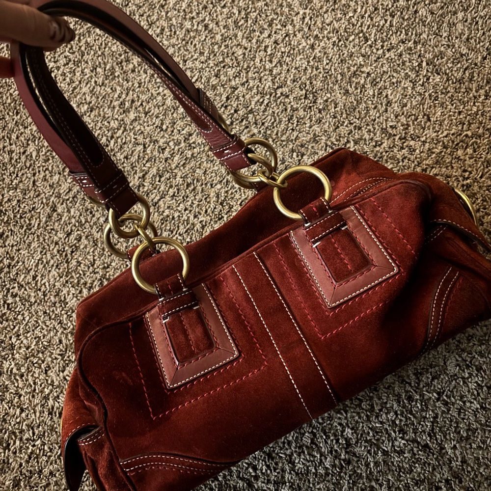 Elegant Brown Leather Handbag